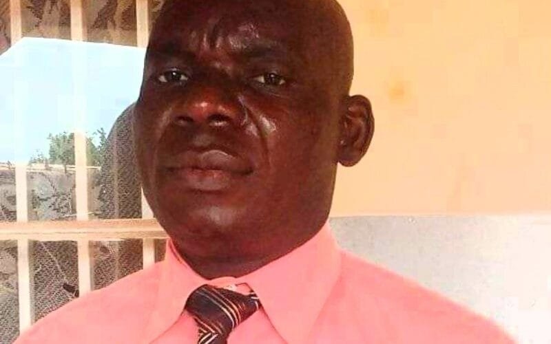 Malawian Ex-convict Moses Dzimbiri, impersonating immigration officers to con travellers.